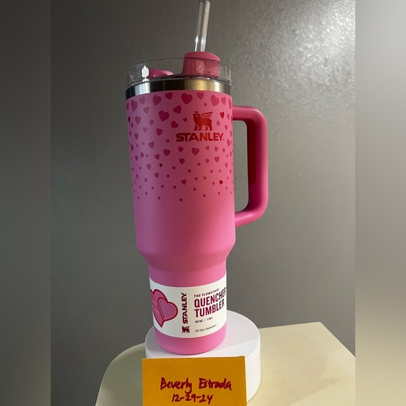 Stanley 40 oz Stainless Steel H2.0 Flowstate Quencher Tumbler Sweet Hearts - Picture 6 of 7